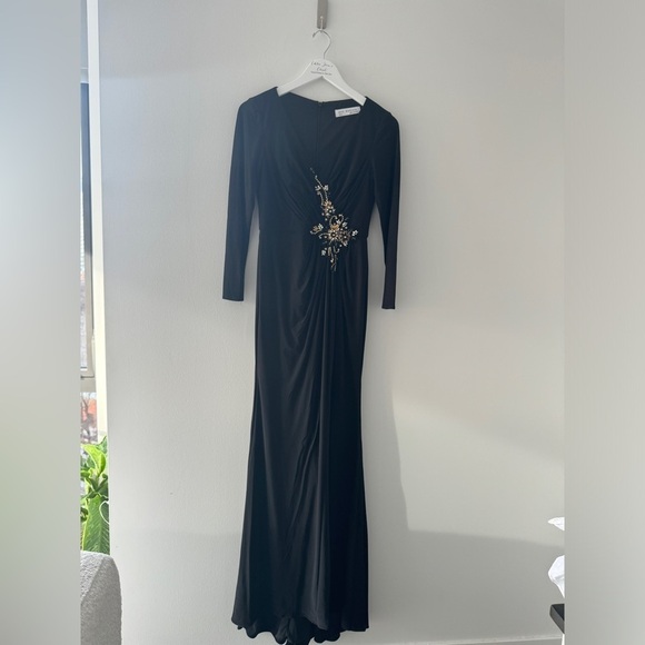 MAC DUGGAL Black Faux Wrap Long Sleeve Gown with Appliqué Detail 2 - Picture 4 of 8